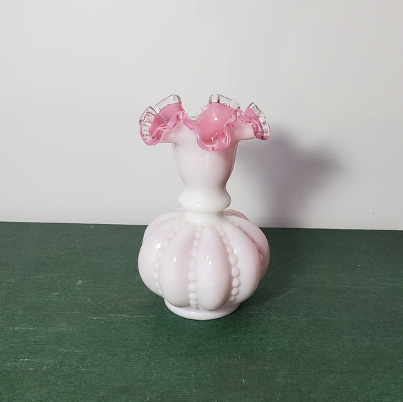 Fenton Ruffle Bud Vase 6.5" - Picture 1 of 5